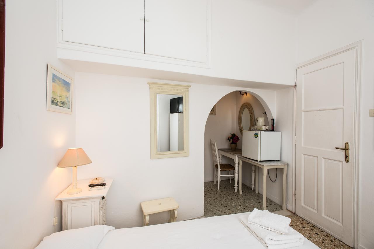 Hotel Delphines Mykonos Town Exterior photo