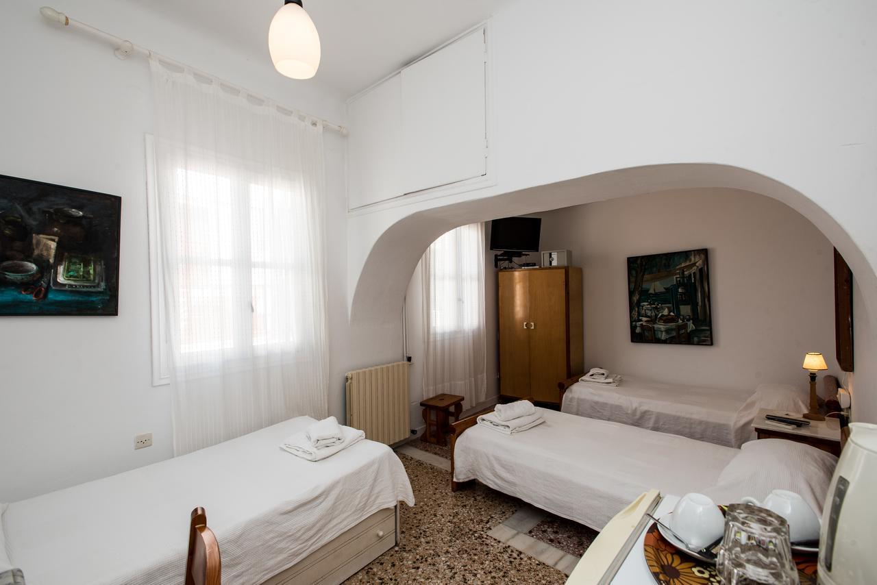 Hotel Delphines Mykonos Town Exterior photo
