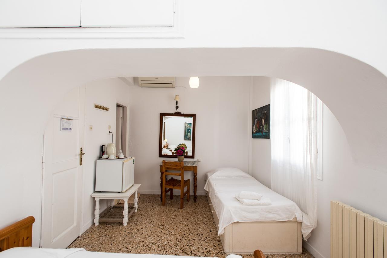 Hotel Delphines Mykonos Town Exterior photo